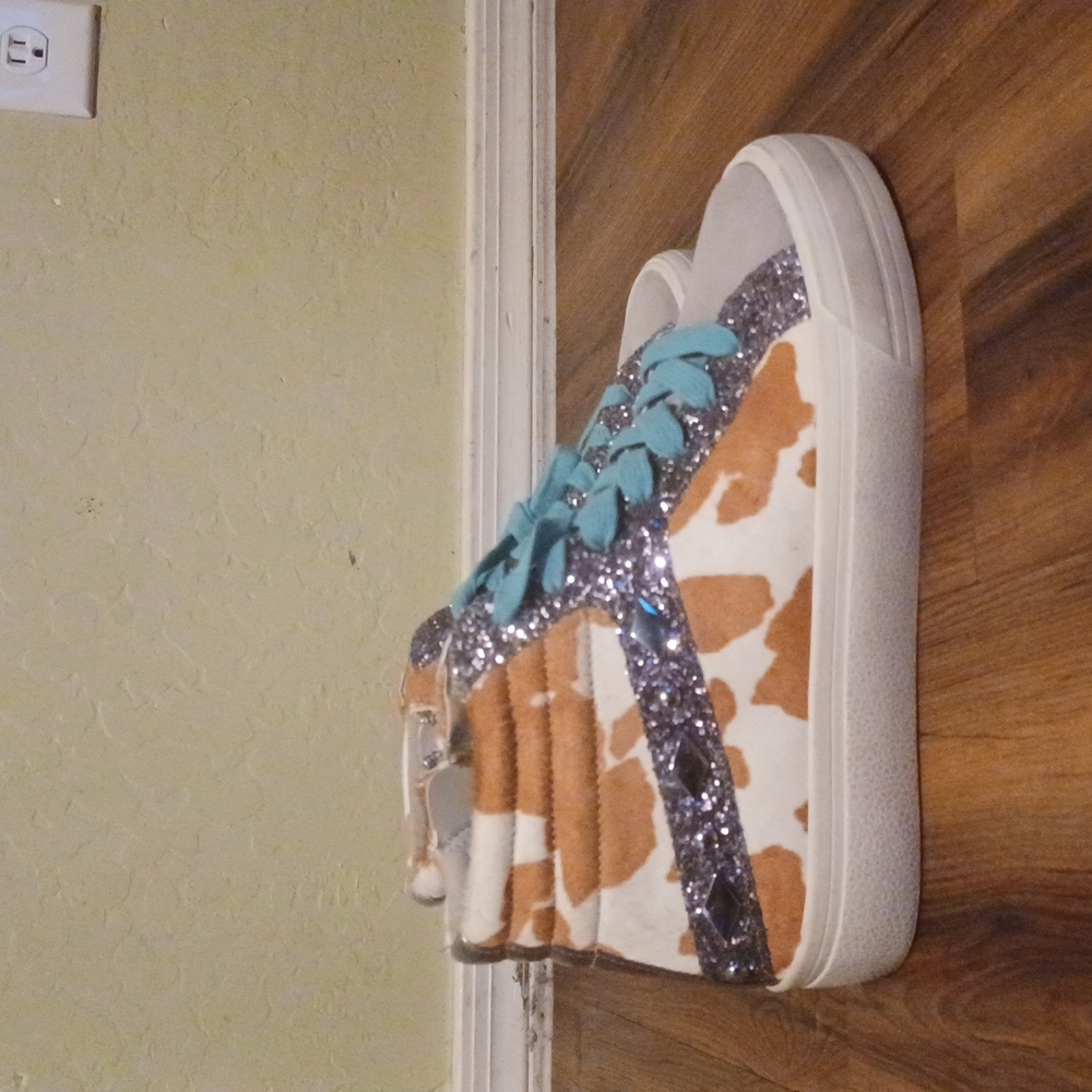 Women size 8.5 sneakers
